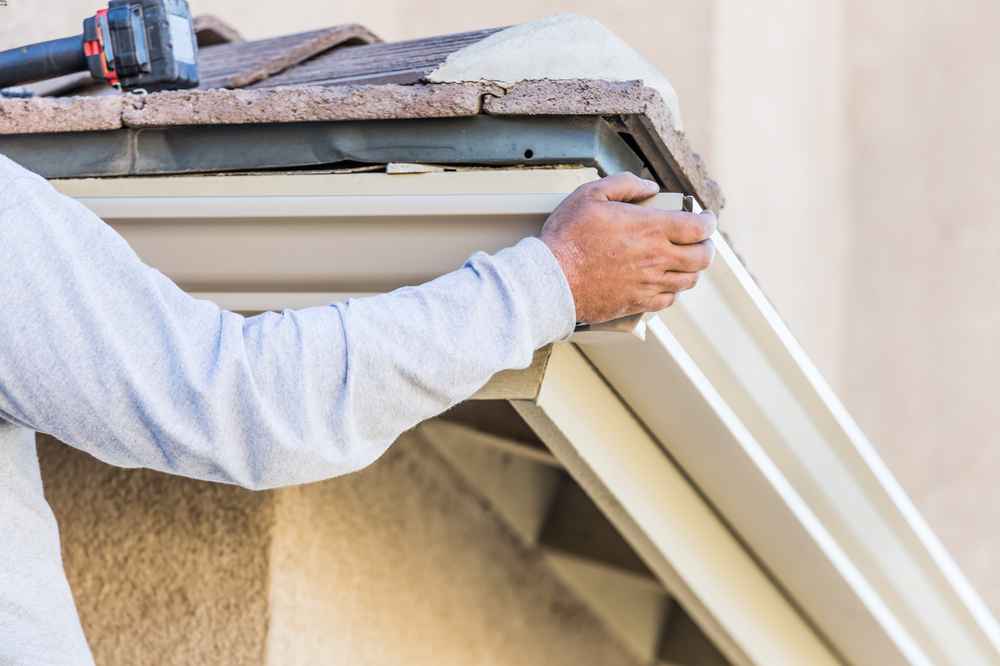 Repairing vs Replacing Gutters in Indianapolis